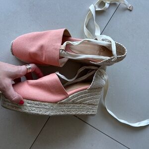 NWOT castañer espadrilles